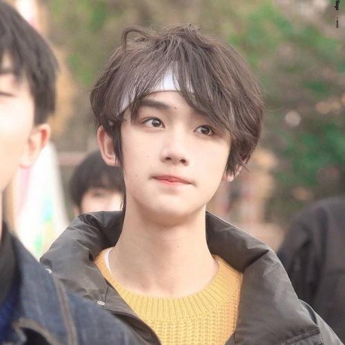 狗仔直播爆料丁程鑫视频,丁程鑫神秘视频引发热议